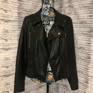 Forever 21 + faux leather moto jacket great condit